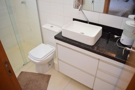 Apartamento para alugar com 87m², 2 quartos e 2 vagasBanheiro da Suíte 1