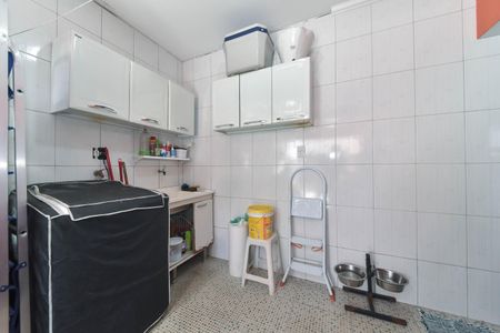 Casa à venda com 129m², 3 quartos e 2 vagasLavanderia