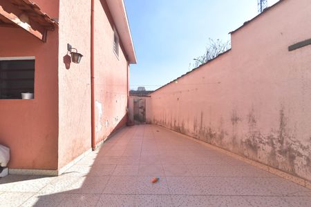 Casa à venda com 129m², 3 quartos e 2 vagasQuintal