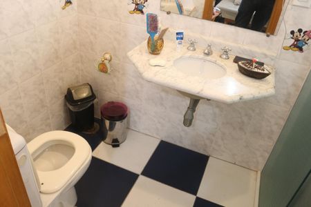 Casa à venda com 406m², 3 quartos e 5 vagasBanheiro 2