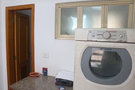 Casa à venda com 406m², 3 quartos e 5 vagasÁrea de Serviço