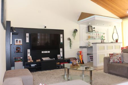 Casa à venda com 406m², 3 quartos e 5 vagasSala