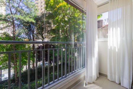 Apartamento para alugar com 98m², 2 quartos e 3 vagas Apartamento para alugar com 98m², 2 quartos e 3 vagasVaranda da Suíte 2