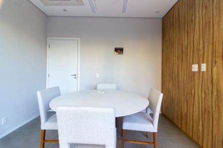 Apartamento para alugar com 98m², 2 quartos e 3 vagas Apartamento para alugar com 98m², 2 quartos e 3 vagasÁrea comum