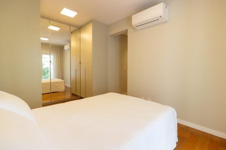 Apartamento para alugar com 98m², 2 quartos e 3 vagas Apartamento para alugar com 98m², 2 quartos e 3 vagasSuíte 2