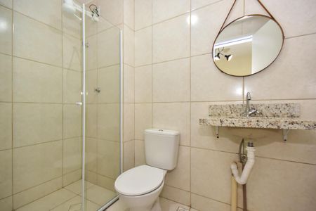 Banheiro de kitnet/studio para alugar com 1 quarto, 35m² em Jardim Ampliacao, São Paulo