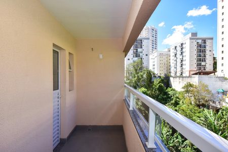 Varanda de kitnet/studio para alugar com 1 quarto, 35m² em Jardim Ampliacao, São Paulo