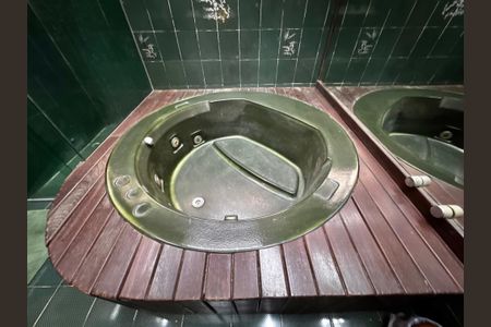 Casa à venda com 850m², 5 quartos e 7 vagasSuíte 2 - Banheiro