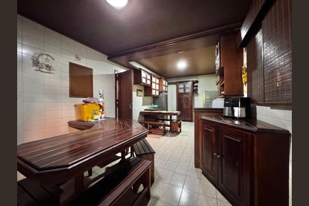 Casa à venda com 850m², 5 quartos e 7 vagasCozinha