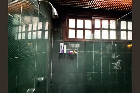 Casa à venda com 850m², 5 quartos e 7 vagasSuíte 2 - Banheiro