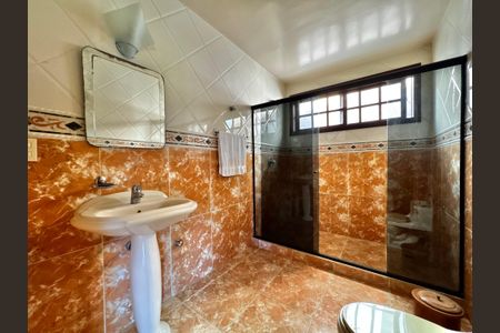 Casa à venda com 850m², 5 quartos e 7 vagasSalão Terceiro Andar - Banheiro