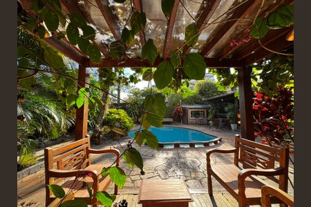 Casa à venda com 850m², 5 quartos e 7 vagasÁrea externa