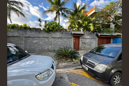 Casa à venda com 850m², 5 quartos e 7 vagasFachada 