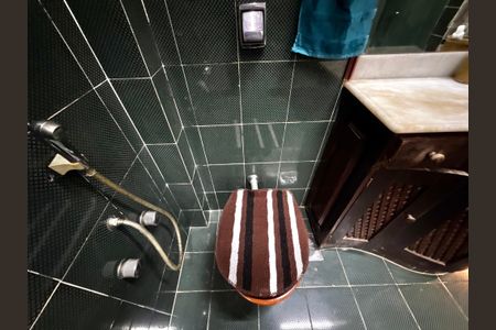 Casa à venda com 850m², 5 quartos e 7 vagasSuíte 2 - Banheiro