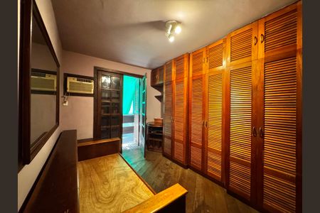 Casa à venda com 850m², 5 quartos e 7 vagasQuarto 1