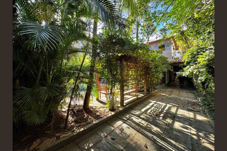 Casa à venda com 850m², 5 quartos e 7 vagasÁrea externa