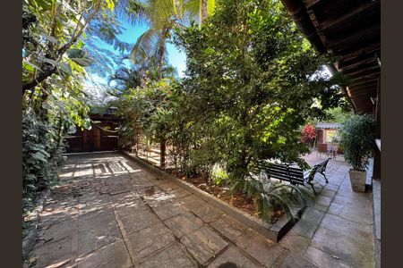 Casa à venda com 850m², 5 quartos e 7 vagasÁrea externa