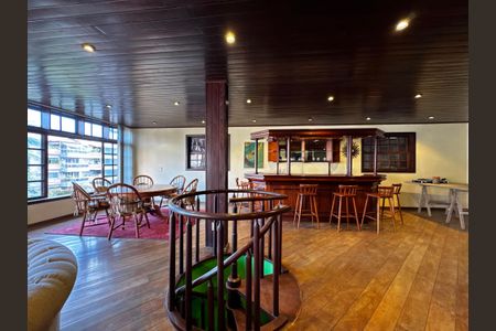 Casa à venda com 850m², 5 quartos e 7 vagasSalão Terceiro Andar