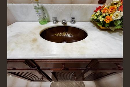 Casa à venda com 850m², 5 quartos e 7 vagasBanheiro Social 2