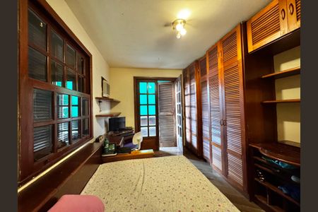 Casa à venda com 850m², 5 quartos e 7 vagasQuarto 2