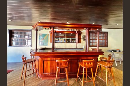 Casa à venda com 850m², 5 quartos e 7 vagasSalão Terceiro Andar