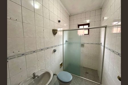Casa à venda com 186m², 3 quartos e 2 vagasBanheiro 1