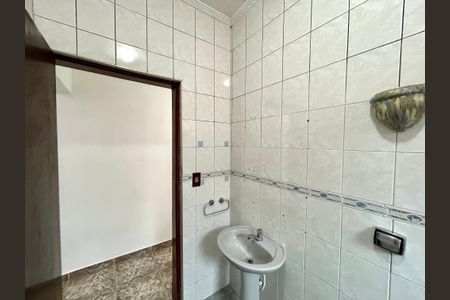 Casa à venda com 186m², 3 quartos e 2 vagasBanheiro 1