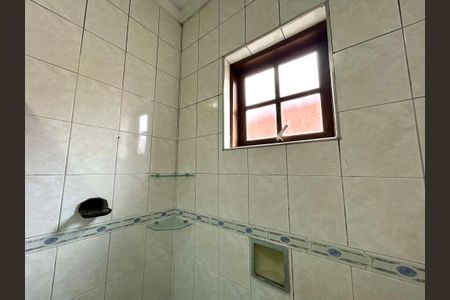 Casa à venda com 186m², 3 quartos e 2 vagasBanheiro 1