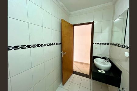 Casa à venda com 186m², 3 quartos e 2 vagasBanheiro 2