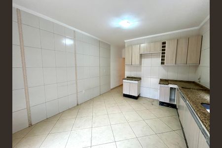 Casa à venda com 186m², 3 quartos e 2 vagasCozinha