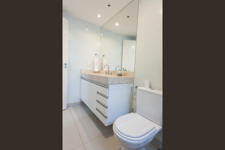 Apartamento para alugar com 201m², 5 quartos e 4 vagasBanheiro da Suíte 2