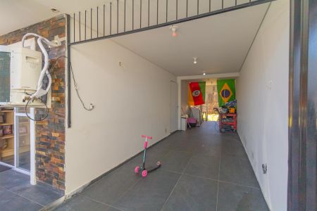 Casa à venda com 210m², 3 quartos e 2 vagas Casa à venda com 210m², 3 quartos e 2 vagasGaragem