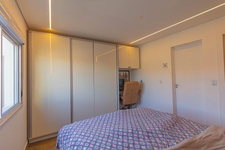 Casa à venda com 210m², 3 quartos e 2 vagas Casa à venda com 210m², 3 quartos e 2 vagasQuarto 3-Suíte