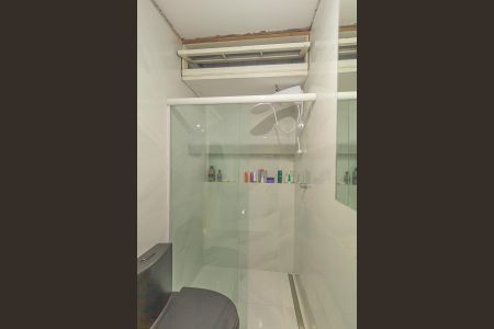 Casa à venda com 210m², 3 quartos e 2 vagas Casa à venda com 210m², 3 quartos e 2 vagasBanheiro da Suíte