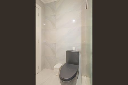 Casa à venda com 210m², 3 quartos e 2 vagas Casa à venda com 210m², 3 quartos e 2 vagasBanheiro Social