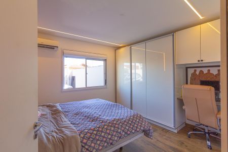 Casa à venda com 210m², 3 quartos e 2 vagas Casa à venda com 210m², 3 quartos e 2 vagasQuarto 3-Suíte