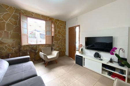 Sala de casa à venda com 4 quartos, 360m² em Concórdia, Belo Horizonte