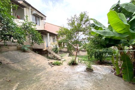 Casa à venda com 360m², 4 quartos e 2 vagasQuintal