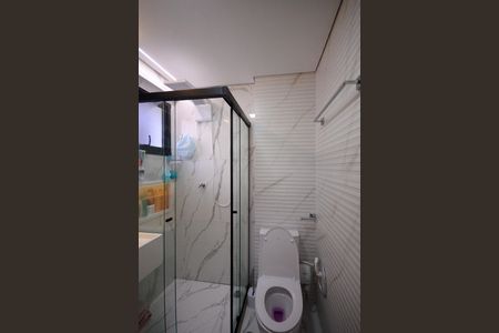 Apartamento à venda com 52m², 2 quartos e 1 vaga Apartamento à venda com 52m², 2 quartos e 1 vagaBanheiro da Suite
