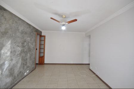 Apartamento para alugar com 76m², 2 quartos e 1 vagaSala