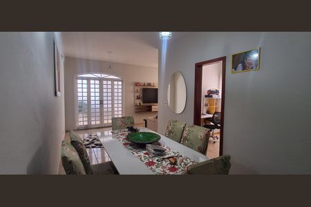 Sala de casa à venda com 3 quartos, 225m² em Rudge Ramos, São Bernardo do Campo