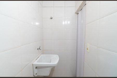 Banheiro de casa para alugar com 1 quarto, 25m² em Vila Clementino, São Paulo