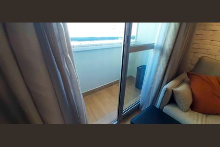 Sacada de apartamento à venda com 3 quartos, 64m² em Continental, Osasco