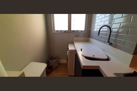 Apartamento à venda com 64m², 3 quartos e 1 vagaÁrea de Serviço