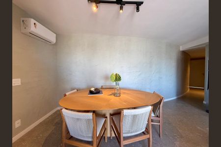 Sala  de apartamento à venda com 3 quartos, 94m² em Vila Cordeiro, São Paulo