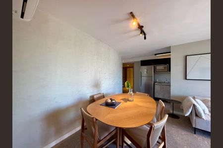 Sala  de apartamento à venda com 3 quartos, 94m² em Vila Cordeiro, São Paulo