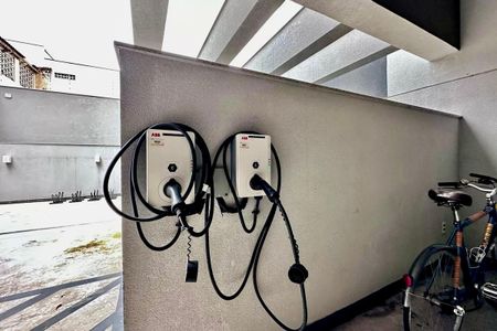 Apartamento à venda com 94m², 3 quartos e 2 vagasCorredor de Carro Elétrico 