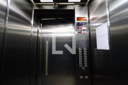 Apartamento à venda com 54m², 2 quartos e sem vagaÁrea Comum - Elevador