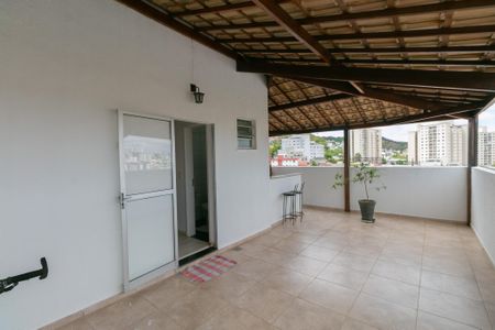 Apartamento à venda com 96m², 2 quartos e 2 vagas