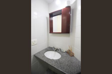 Apartamento para alugar com 74m², 2 quartos e 1 vagaBanheiro